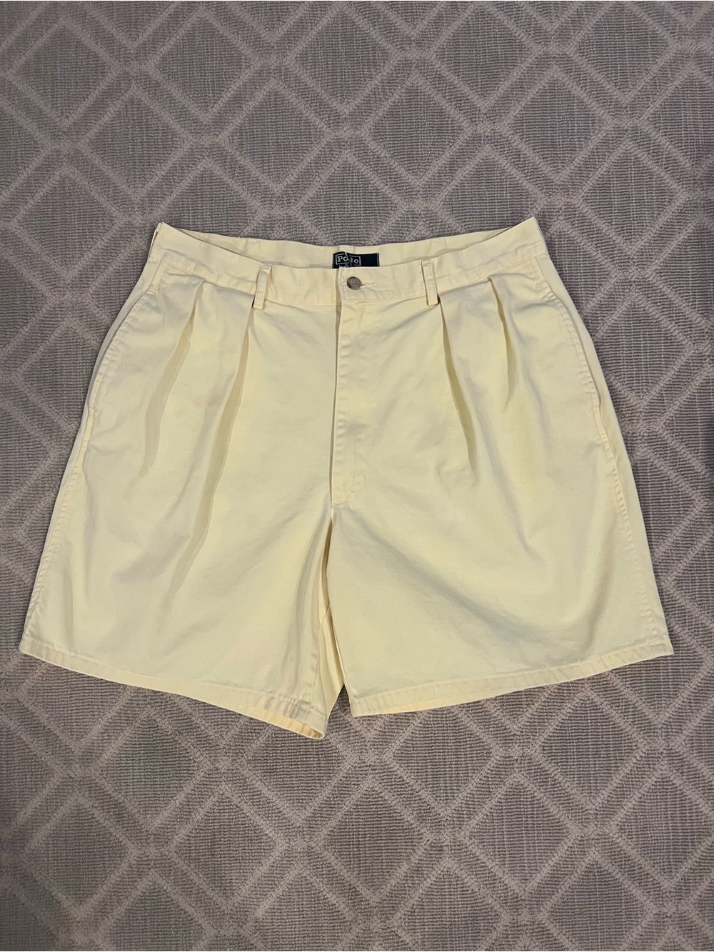Vintage Polo by Ralph Lauren Yellow pleat “Tyler” Men’s Shorts Sz 34 made in US